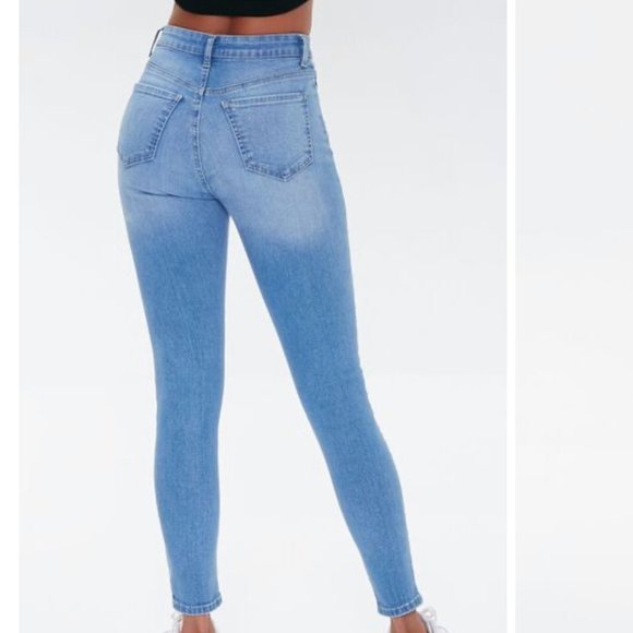 Forever 21 Essential Mid Rise Medium Wash 5-Pocket Sculpting Stretch Skinny Jean - Picture 4 of 11